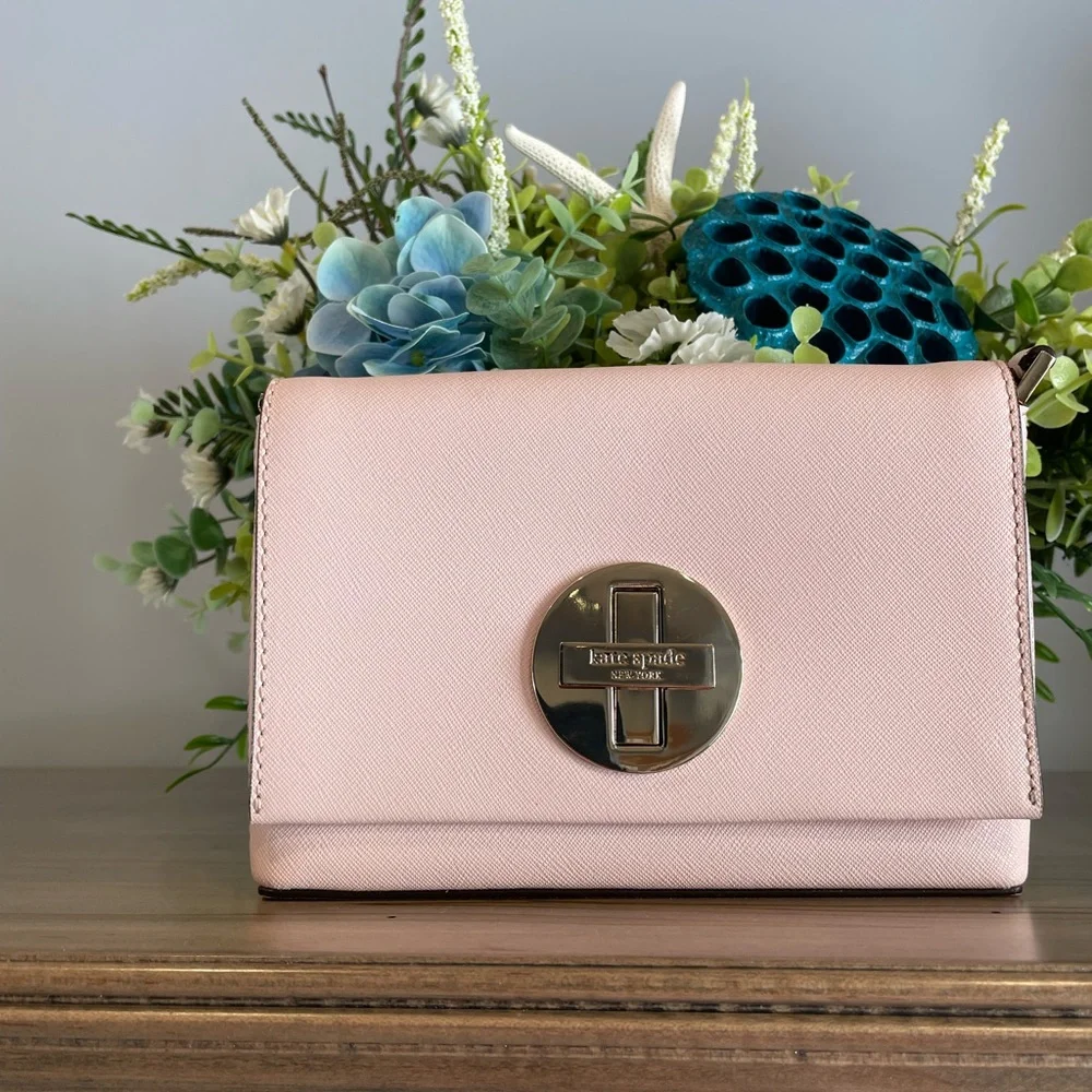 Kate Spade Newbury Lane Sally Crossbody 💎💎